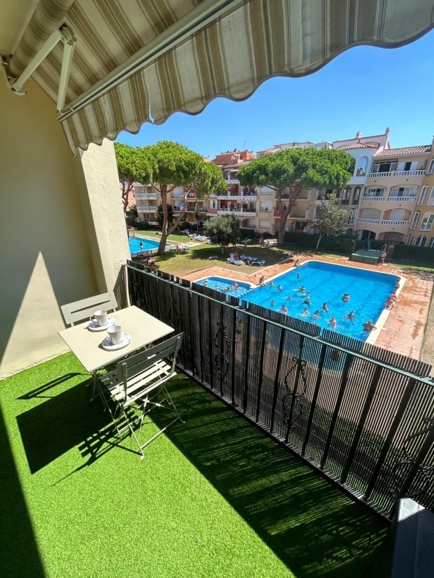 Appartement 1 Chambre Climatise Avec 3 Piscines A 200 M De La Plage Empuriabrava Εξωτερικό φωτογραφία